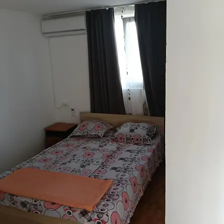 Casa De Vacanta Adi Vendégház